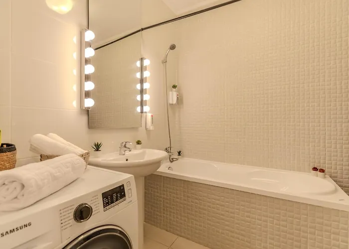 Long Heaven - Comfortable & Spacious In Baneasa